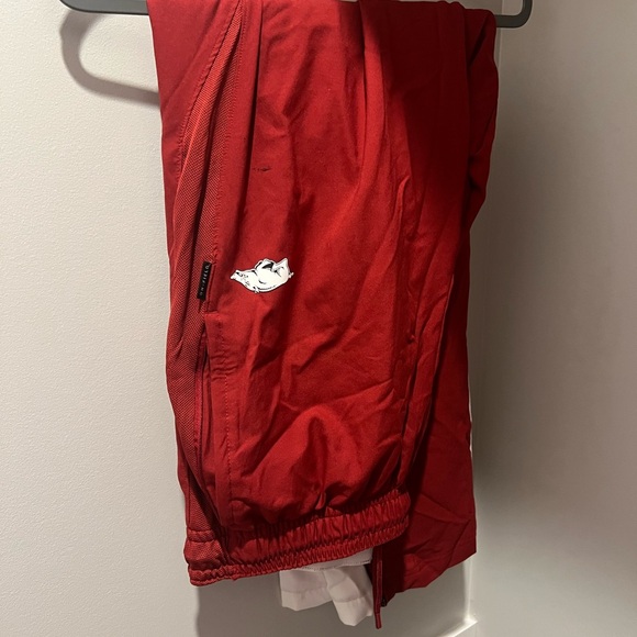 Arkansas Razorbacks Nike Dri-Fit Red and White Athletic Windpants Lightweight - Picture 3 of 3